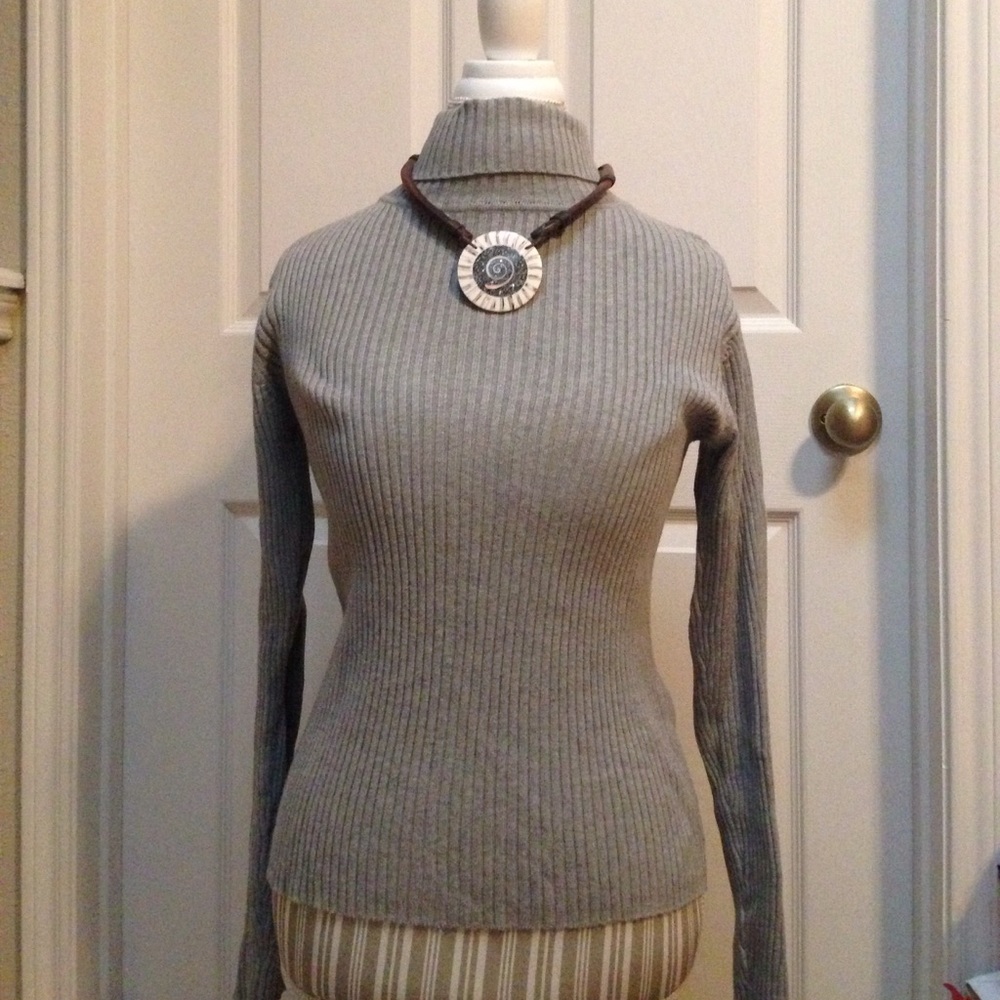 Gray turtle neck sweater